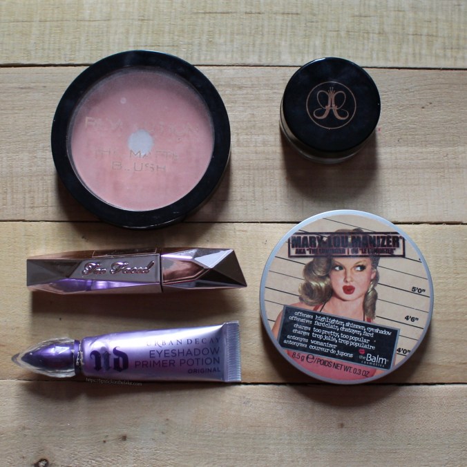 weekend get away makeup bag contents