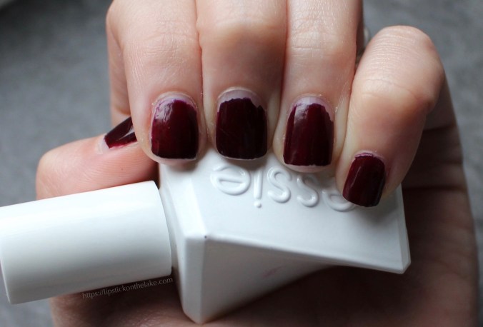 Essie Gel Couture Model Clicks